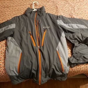 Columbia Puff Jacket - removable hood